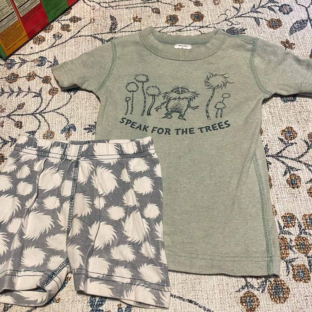 Hanna Andersson size 4 The Lorax pajamas